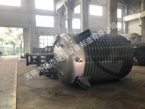 偉杰環(huán)化為您介紹電加熱不銹鋼反應釜的結構與性能
